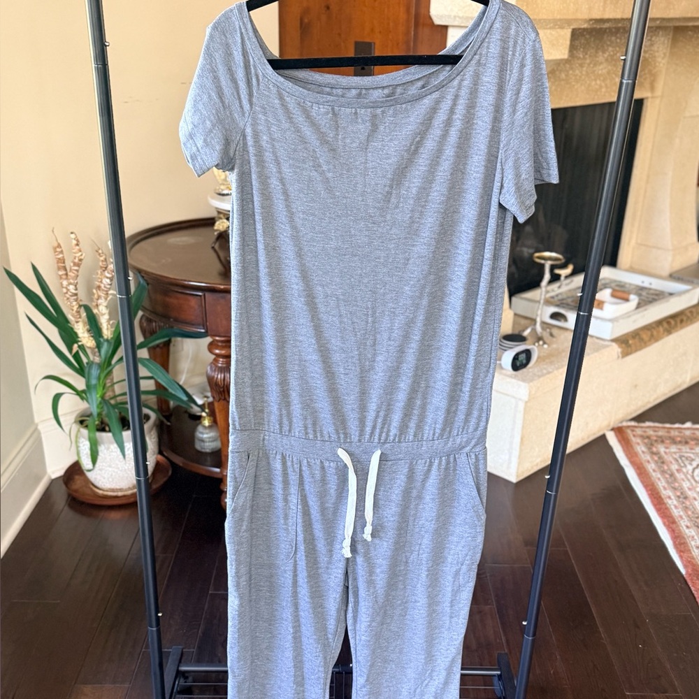 Casual Gray Jumpsuit with Drawstring